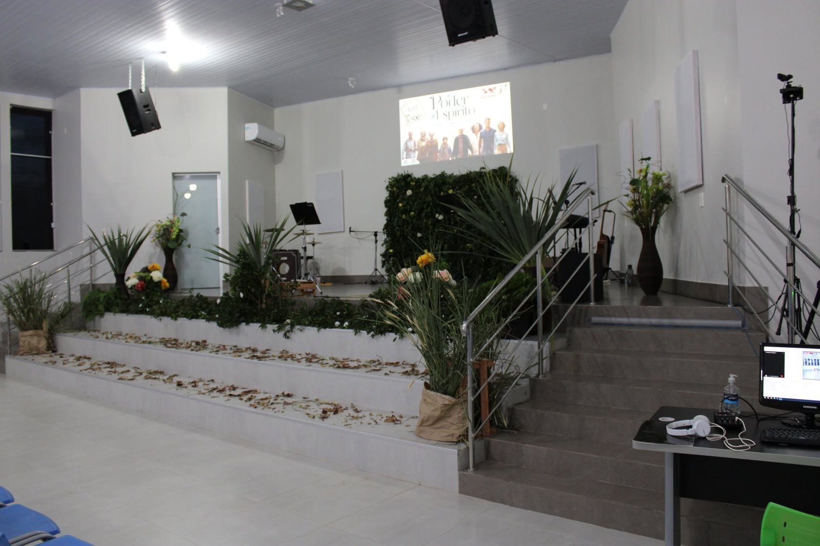 Altar da Igreja
